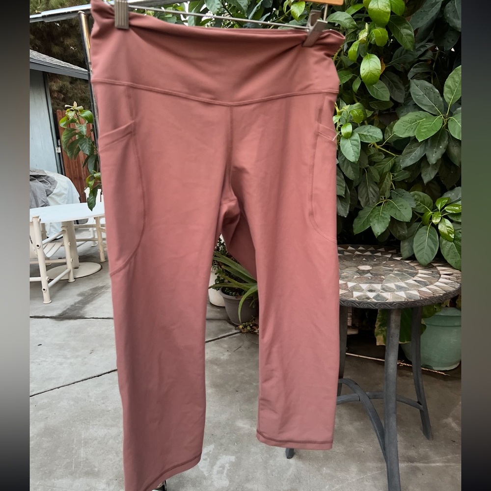 Old navy high rise cropped leggings